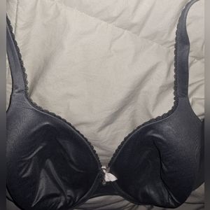 Woman's Victoria Secrets bra